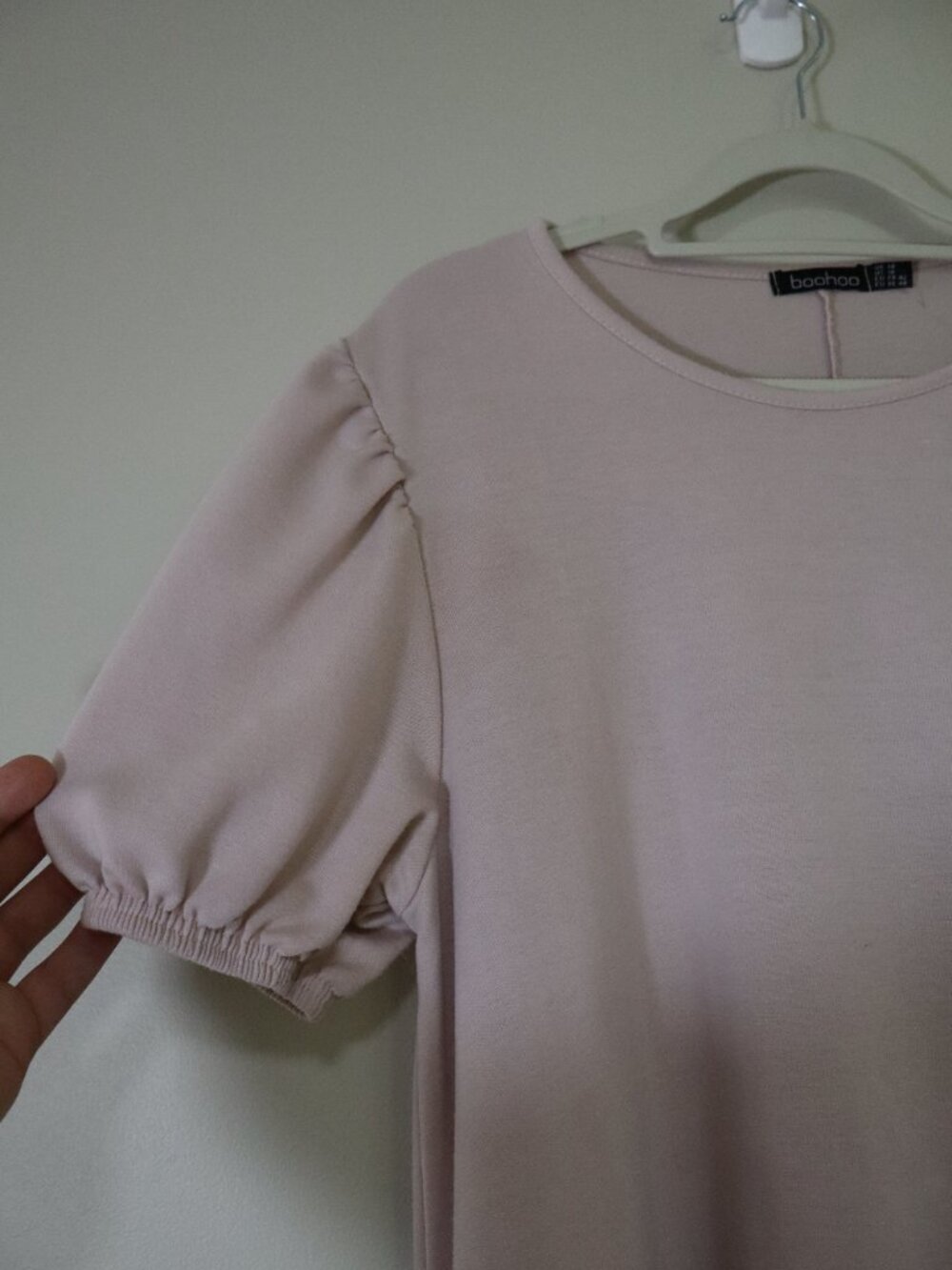 BooHoo Pastel Pink Shift Dress with Puffy Sleeves - Picture 4 of 8